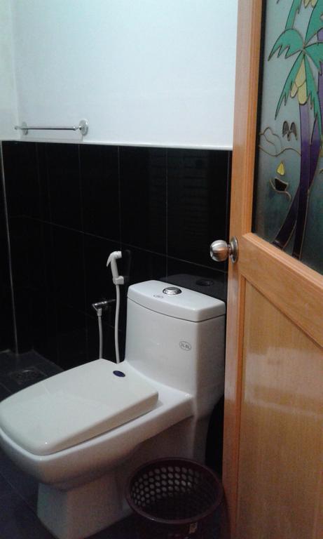 Rose Blossom Hotel Mirissa Kültér fotó