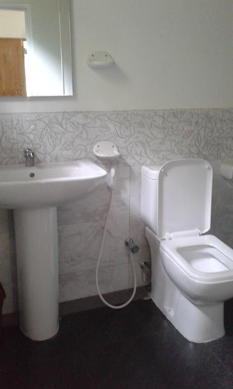 Rose Blossom Hotel Mirissa Kültér fotó